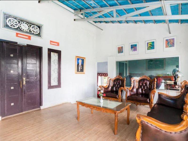 Reddoorz Plus At Grand Yustik Sukabumi Exterior photo